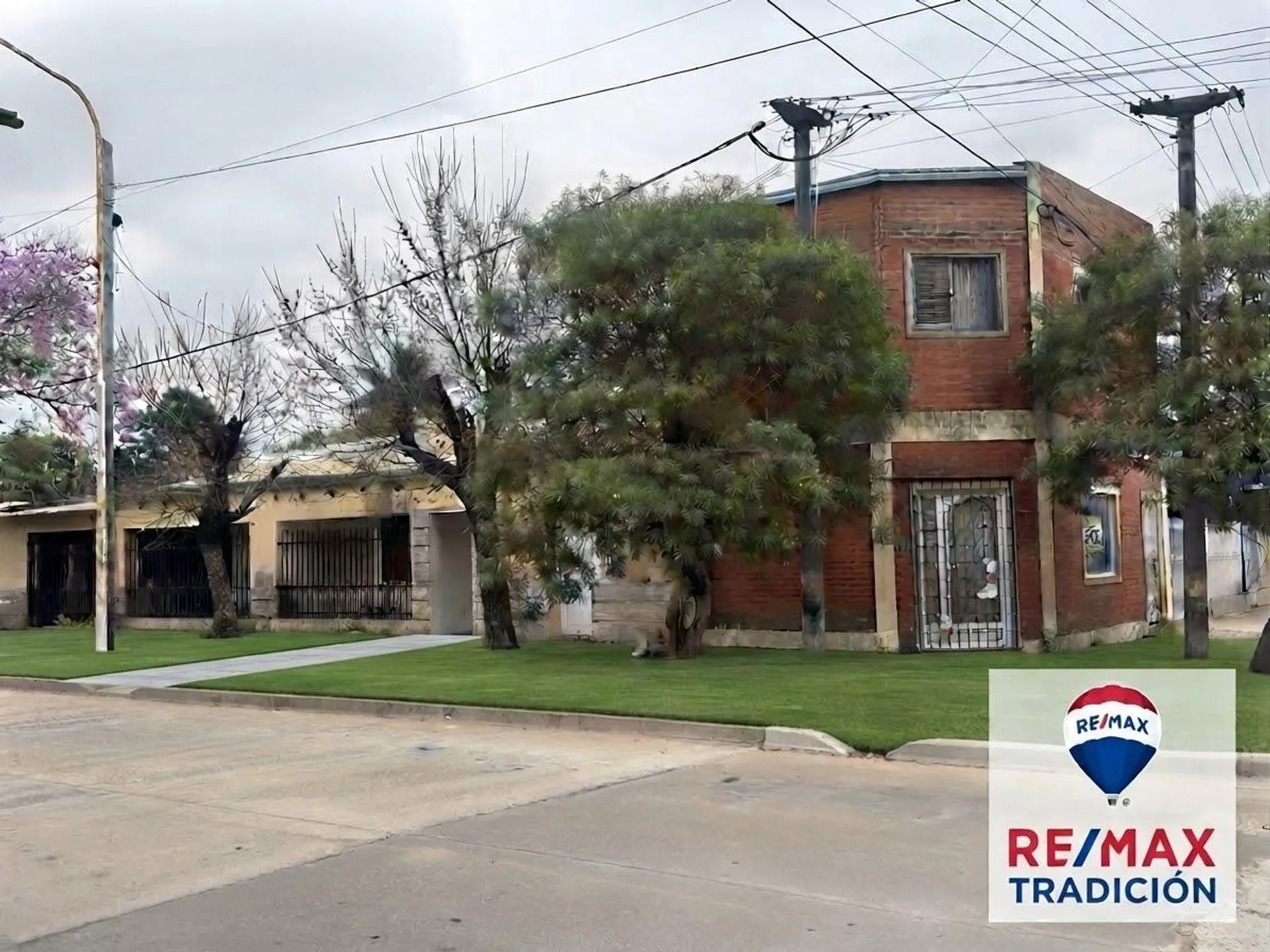 Casa Venta 8 ambientes equina 22 y 13 Sáenz Peña foto 2