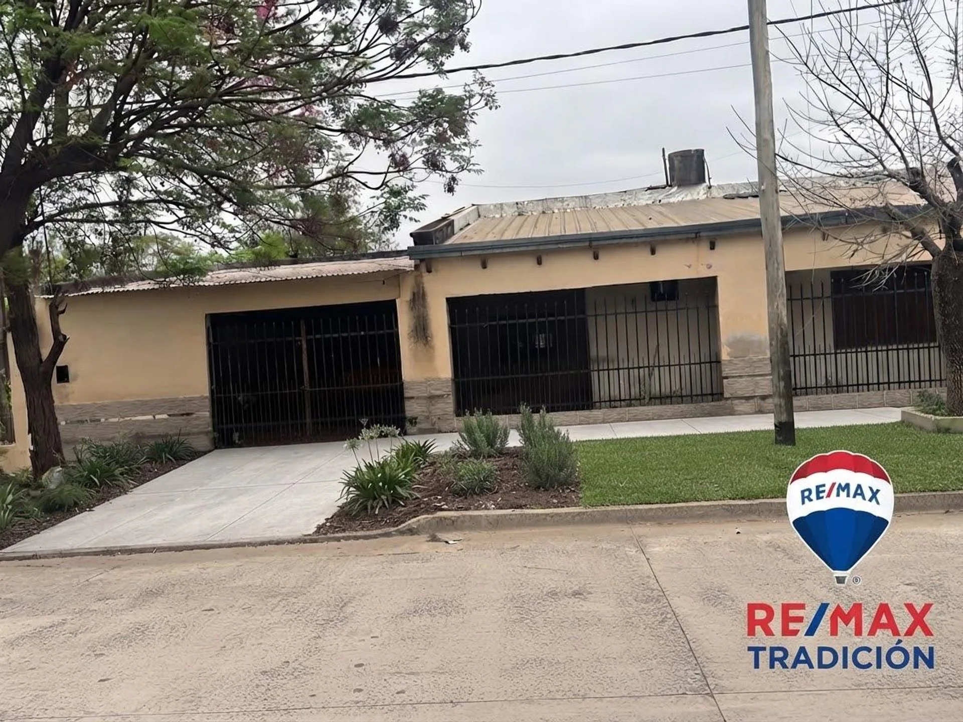 Casa Venta 8 ambientes equina 22 y 13 Sáenz Peña foto 4