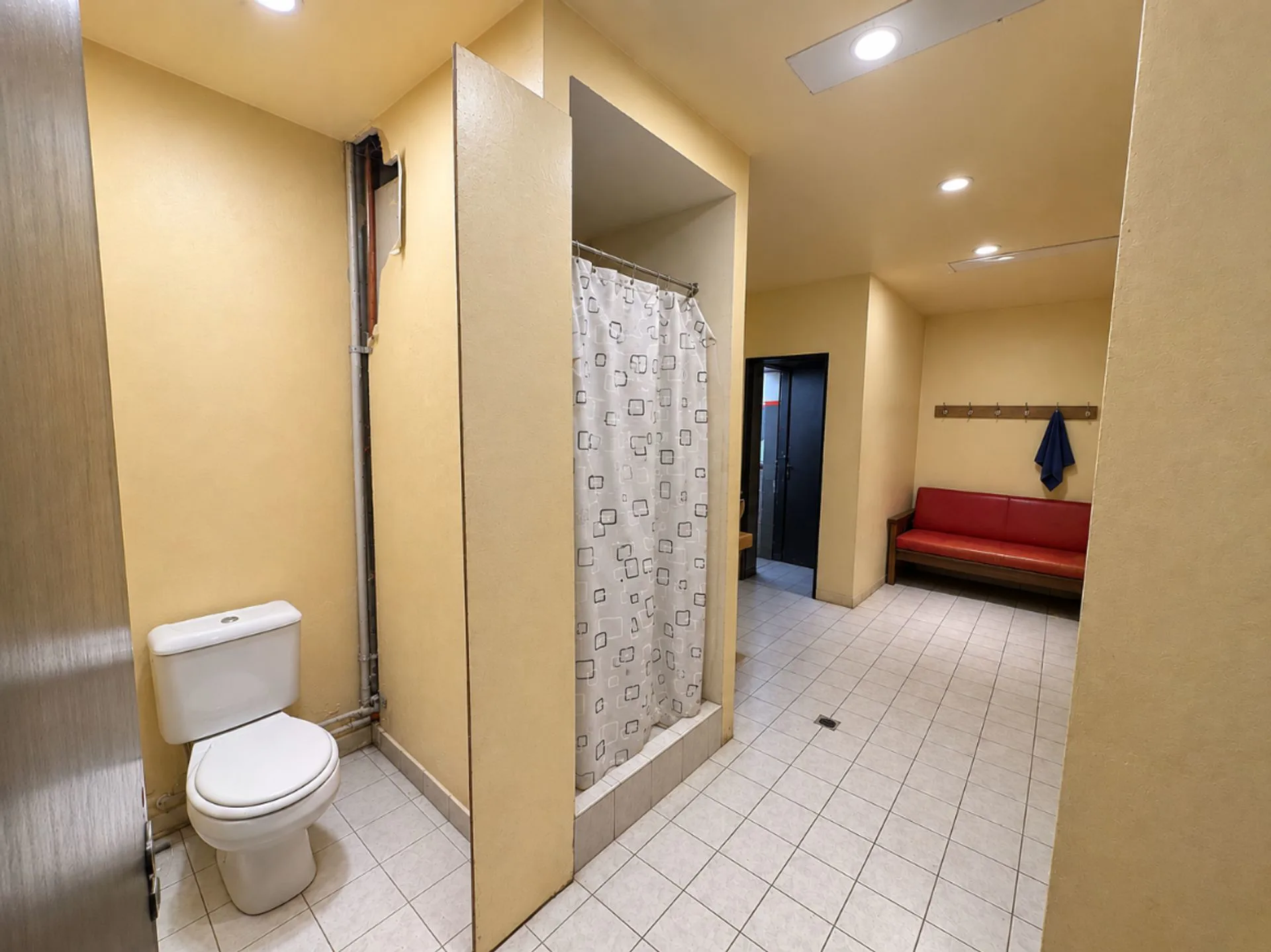 VENTA DE DEPOSITO INTERNO EN LANUS OESTE foto 5