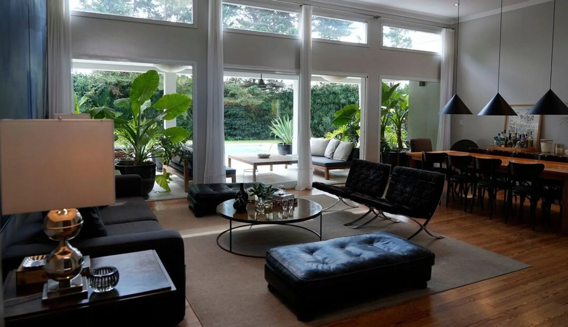 VENTA CASA CON JARDIN Y PILETA EN RINCON DEL ARCA foto 4