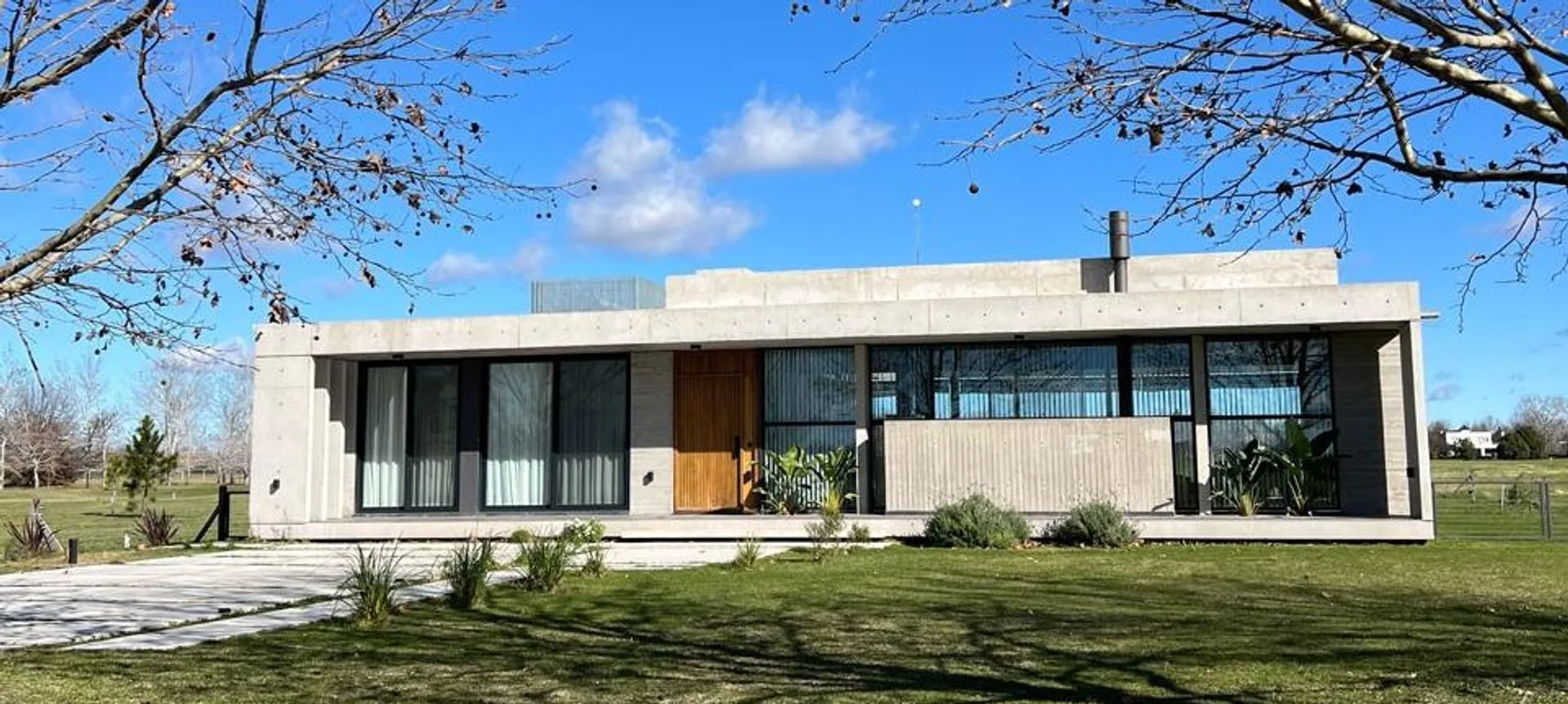 Venta casa APTO CREDITO La Primavera Golf, Luján foto 2