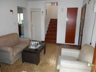 Casa en dos plantas 3 dormitorios - Familia numerosa - Apta credito foto 5