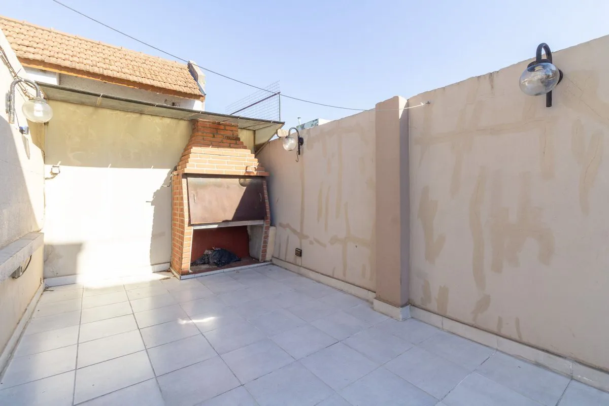 Venta PH 3 amb Planta baja con terraza y parrilla foto 2