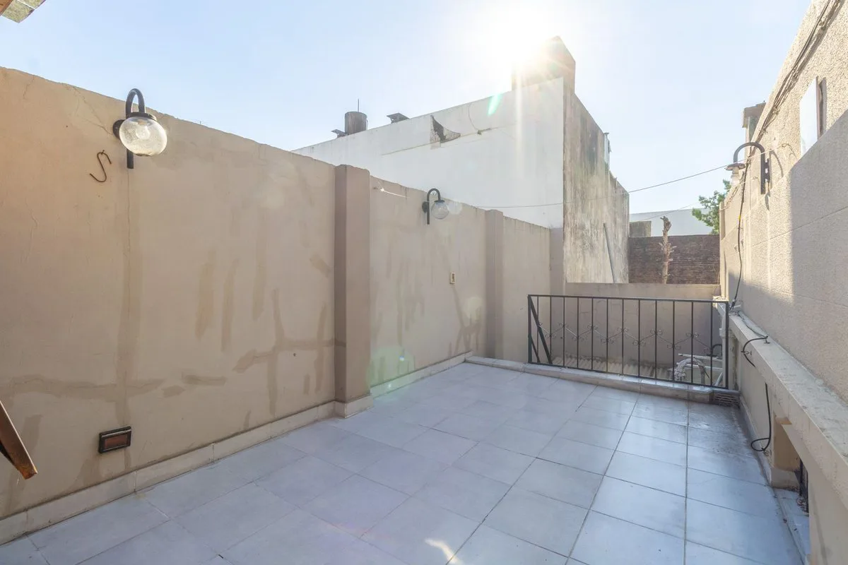 Venta PH 3 amb Planta baja con terraza y parrilla foto 3