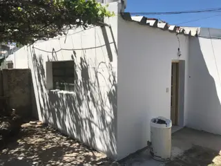 SE VENDE/ALQUILA CASA DE 2 HAB EN BARRIO JARDIN DE VIEDMA foto 2