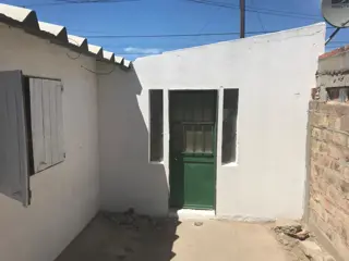 SE VENDE/ALQUILA CASA DE 2 HAB EN BARRIO JARDIN DE VIEDMA foto 3