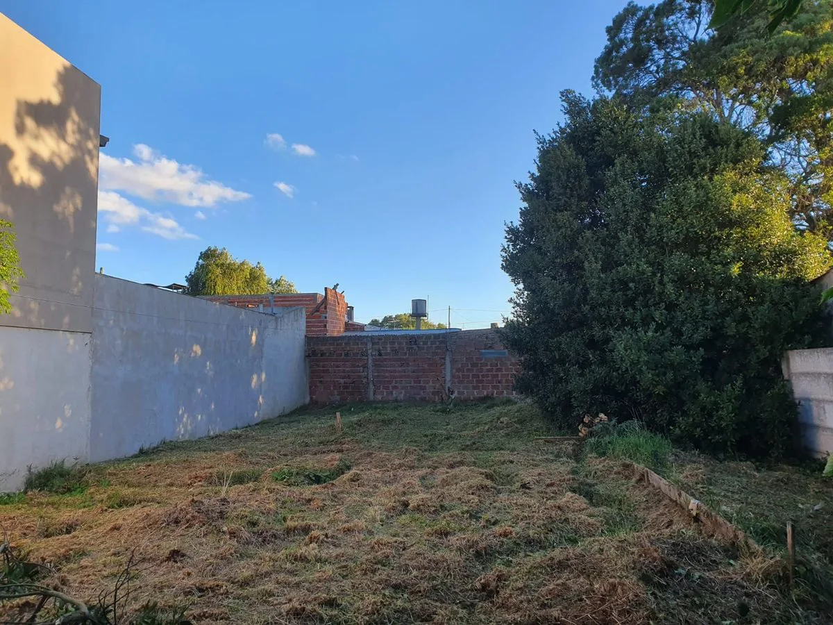 Venta lote barrio  Etchepare foto 4