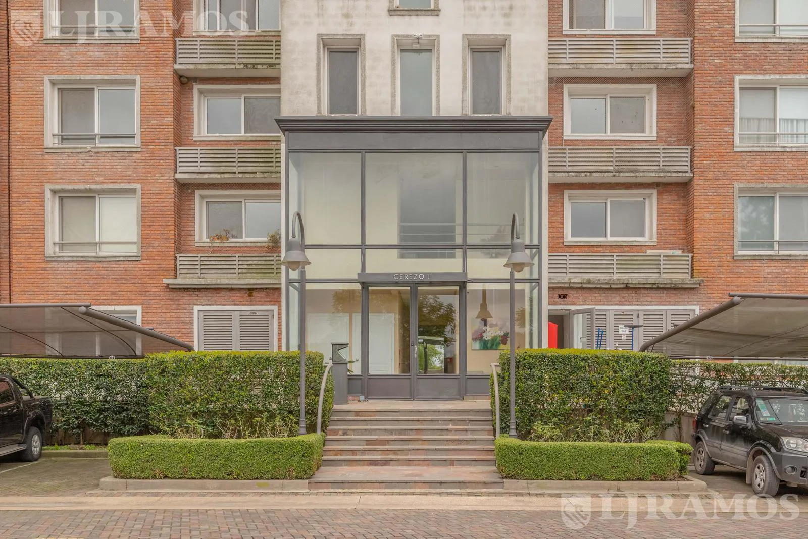 3 AMB - 2 SUITES - CON COCHERA - EN VENTA EN MIRADORES DE BAHÍA foto 2