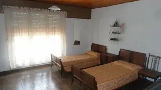 EXCELENTE CHALET DE 4 AMB. + DEPARTAMENTO DE 2 AMB. CON ENTRADA INDEPENDIENTE. foto 3