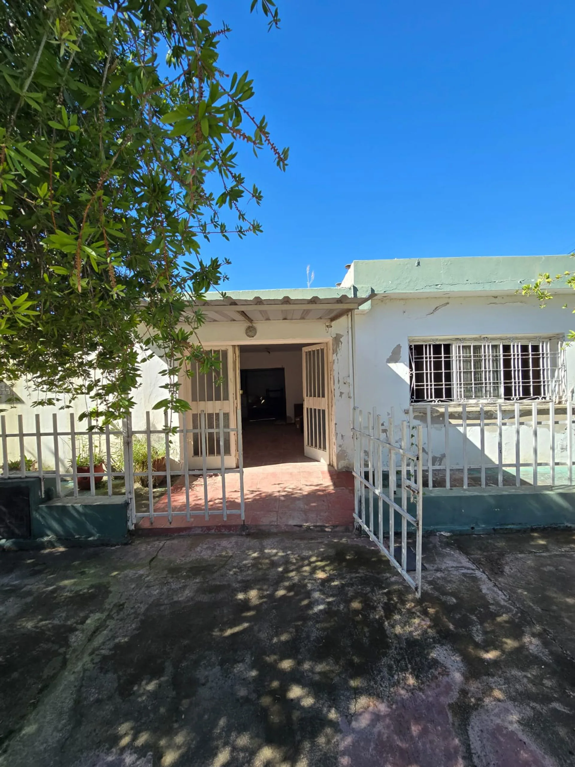 VENTA CASA 3 DORMITORIOS B° ITUZAINGO foto 4