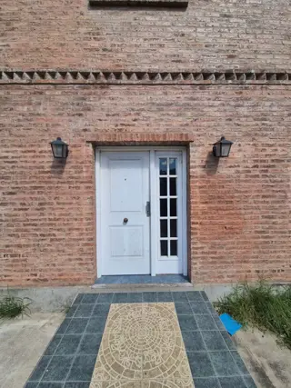 VENTA DEPARTAMENTO DE UN DORMITORIO CON PATIO Ubicado en planta baja, super luminoso, proximo al centro de la ciudad, sin gastos fijos de expensas foto 2