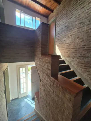 VENTA DEPARTAMENTO DE UN DORMITORIO CON PATIO Ubicado en planta baja, super luminoso, proximo al centro de la ciudad, sin gastos fijos de expensas foto 3