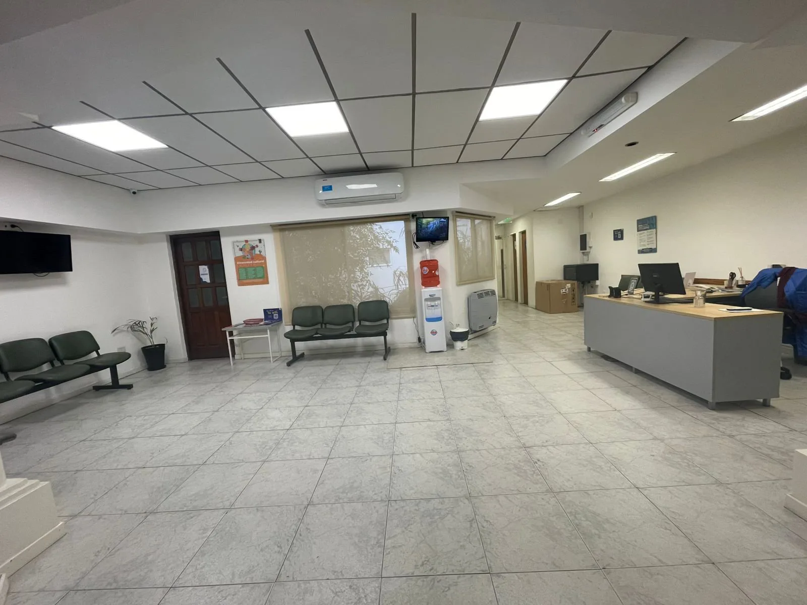 PH apto uso comercial o Profesional actual clinica en Venta Centro de Ramos Mejía foto 3