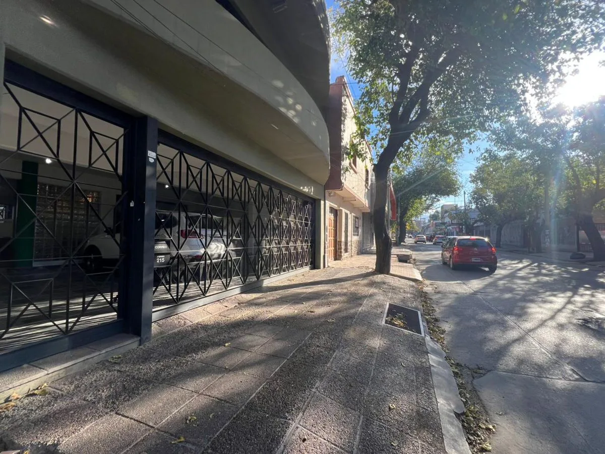 Venta oficinas Gran Mendoza uso profesional foto 4