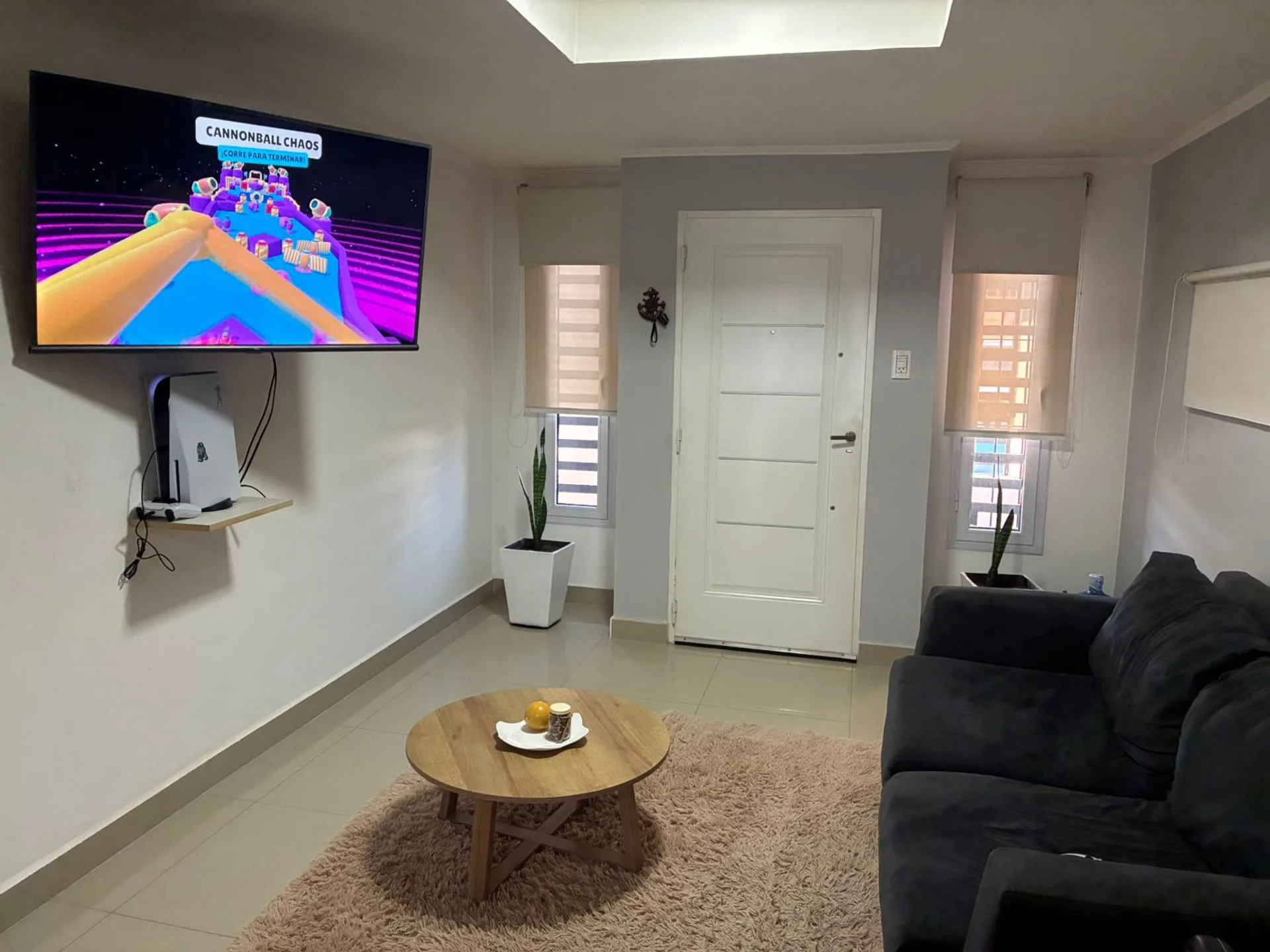 CASA EN VENTA CON QUINCHO Y PILETA EN VILLA REGINA foto 2