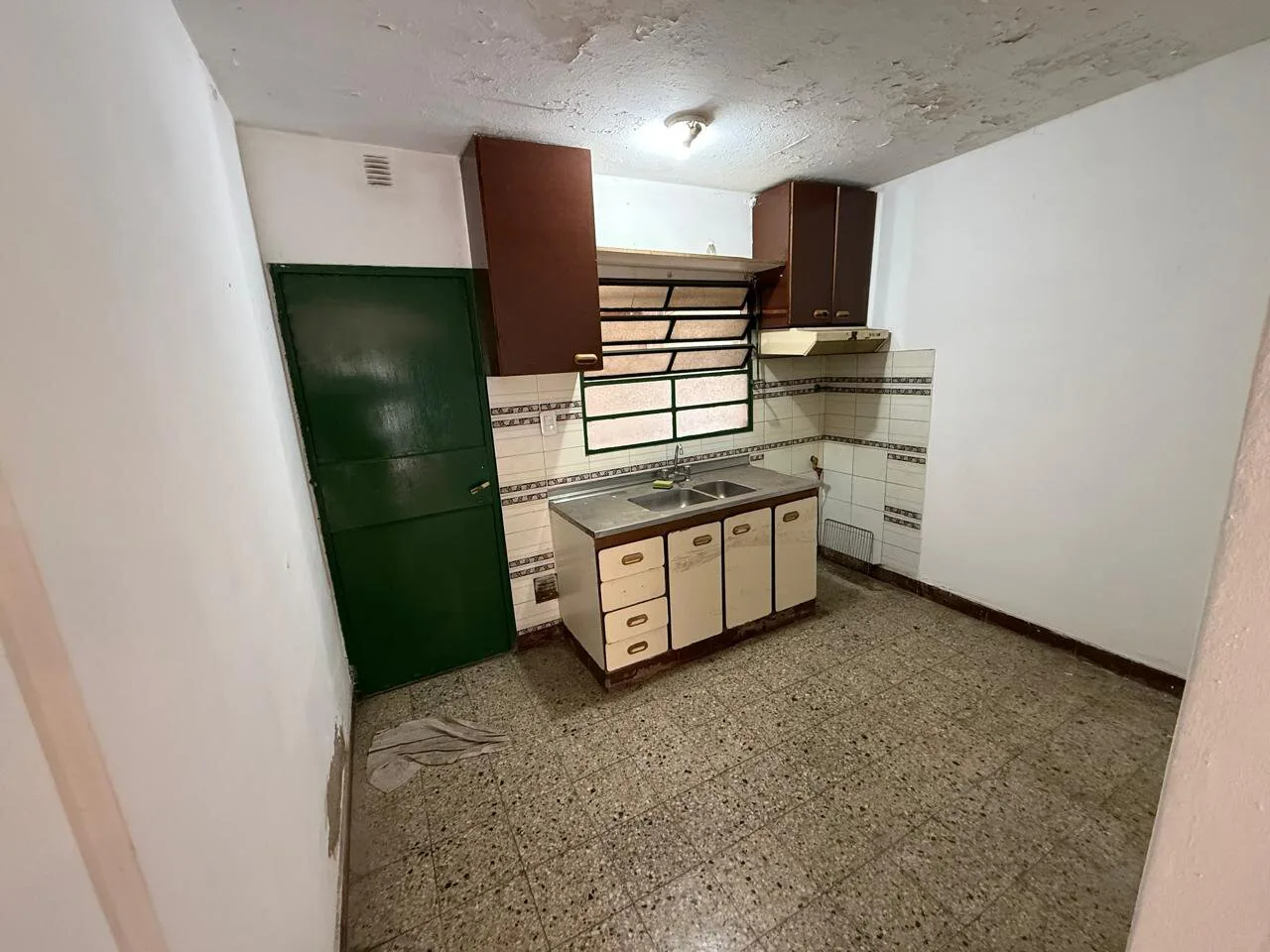 DUPLEX 3 AMB CON PATIO - VILLA LUZURIAGA - OPORTUNIDAD foto 2