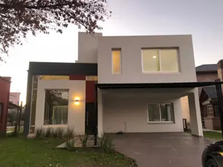 Casa en venta en Country Banco Provincia foto 1