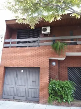 CASA 5 AMB Lote Propio  2 Plantas Garaje 3 Bañ foto 2