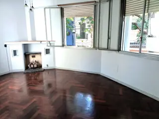 Departamento tipo casa en venta en Chacarita foto 1