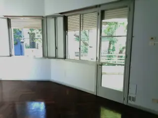 Departamento tipo casa en venta en Chacarita foto 4