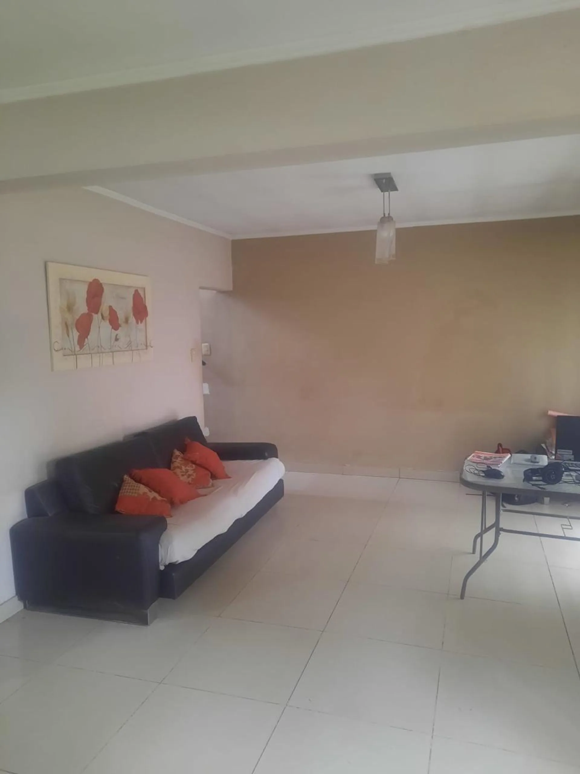 Casa 4 dorm - Pileta - Barrio Las Acacias foto 4