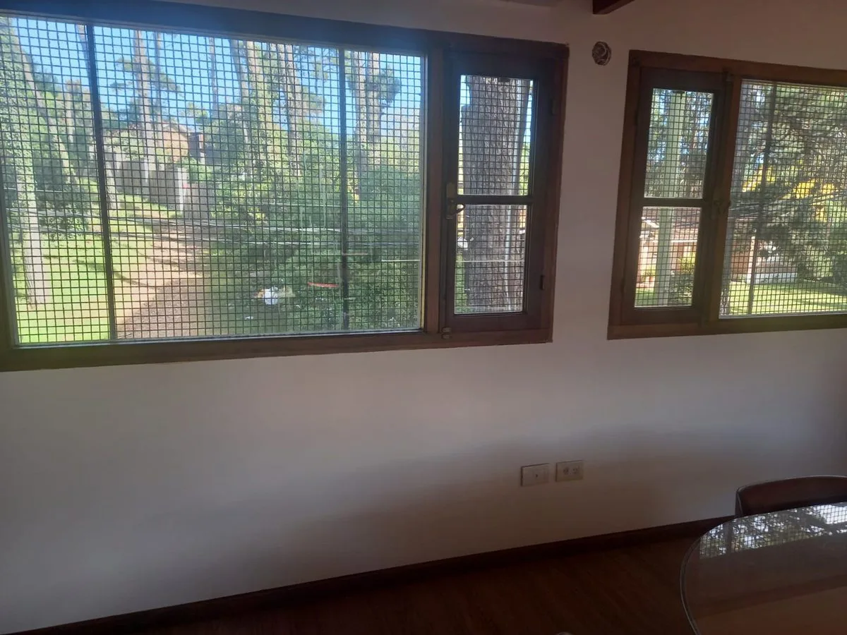 Venta local comercial  Pinamar centro foto 5