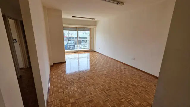 FLORES VENTA DEPTO 3 AMB +DEP-BALCON-BAULERA
