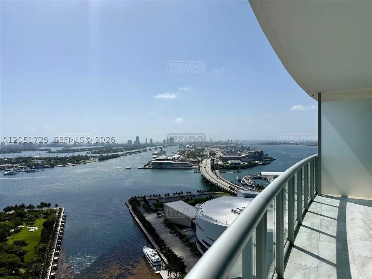 888 Biscayne Blvd #3611 800 foto 2