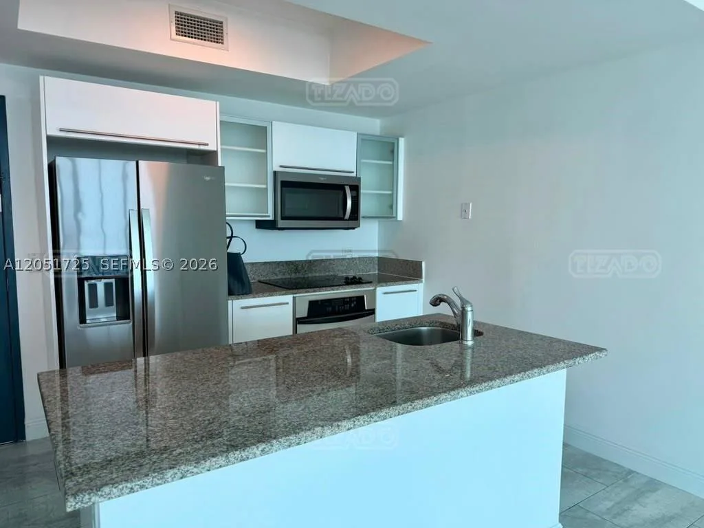 888 Biscayne Blvd #3611 800 foto 3