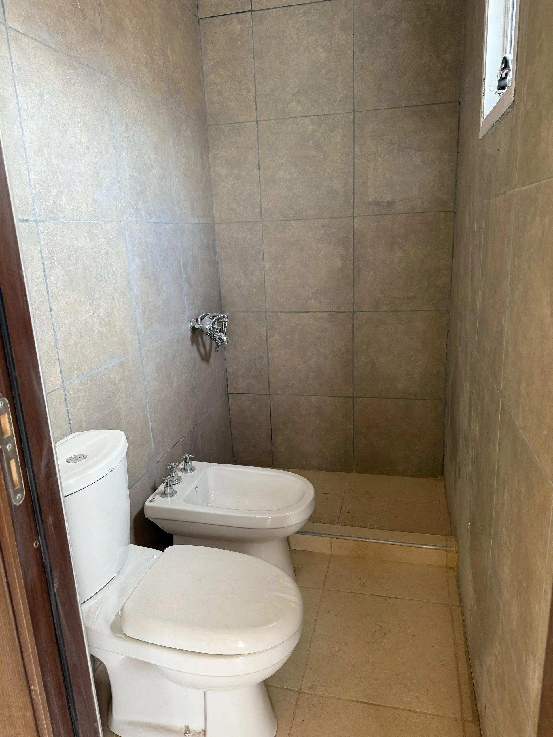 VENTA DPTO EN POZO 2 DORMITORIOS EN PLANTA ALTA foto 4