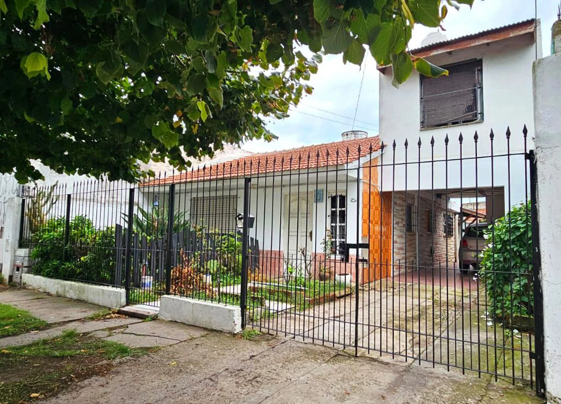 VENTA CASA EN BLOCK MAS TRES DEPARTAMENTOS foto 2