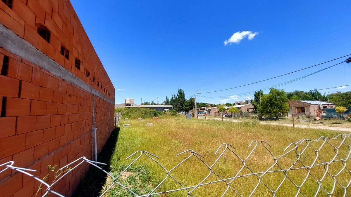 VENTA O PERMUTA LOTE EN V BORDEAU (P CENTRAL 5000) foto 4