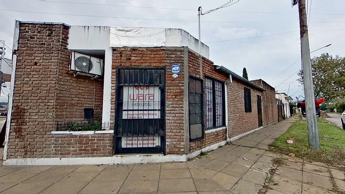 VENTA LOCALES Y VIVIENDA EN BLOQUE  JOSÉ C PAZ foto 2