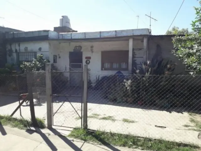 BURZACO: CASA PARA DOS FAMILIAS