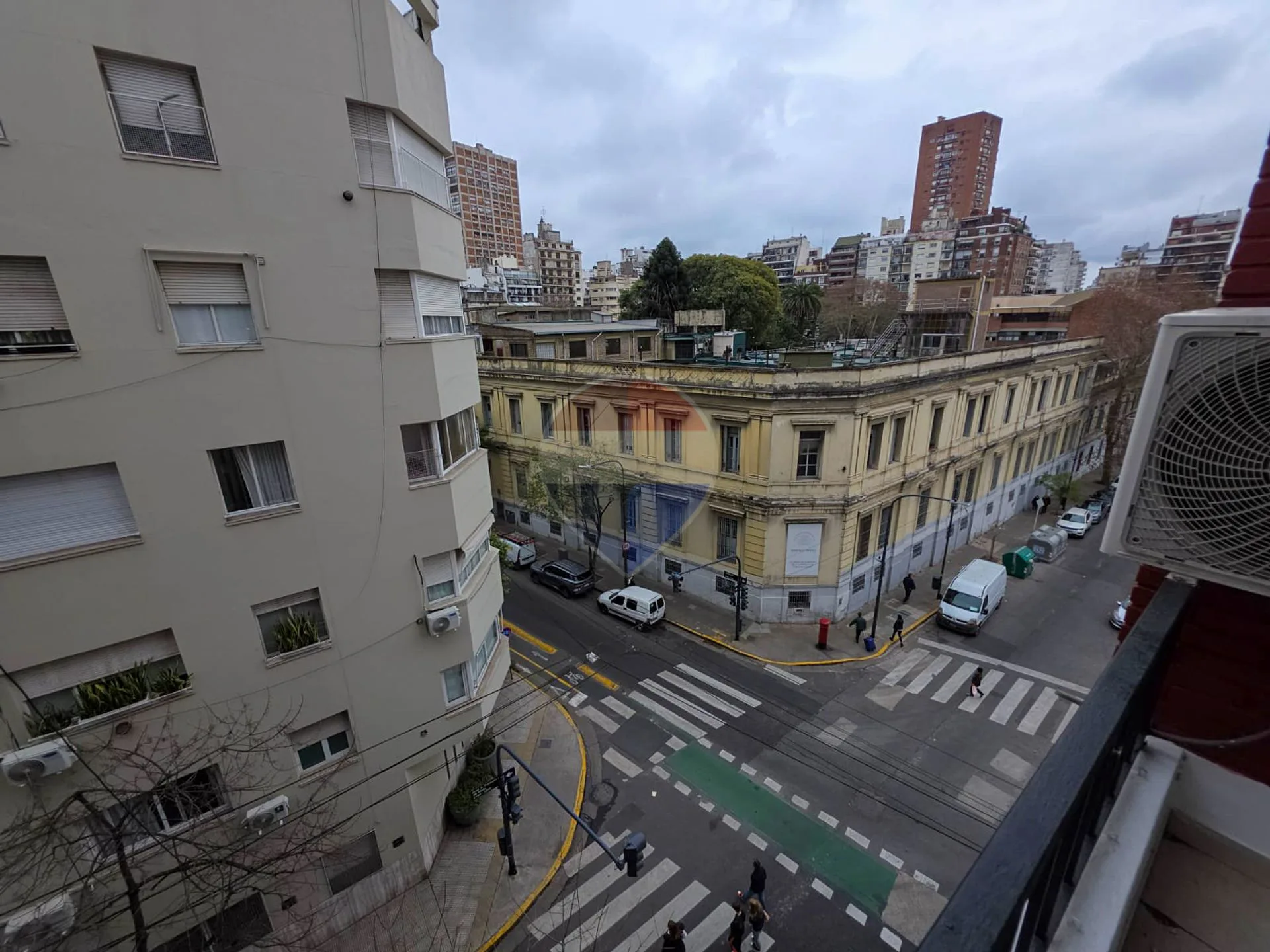 VENTA - SEMIPISO 3 AMB CON DEP Y BALCÓN - RECOLETA foto 3