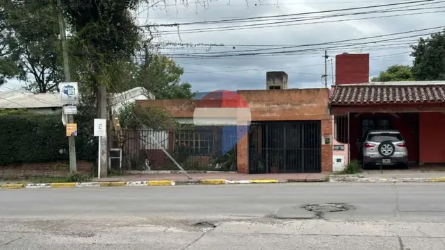 VENTA PROPIEDAD COMERCIAL 402m² SOBRE AV. ILIA