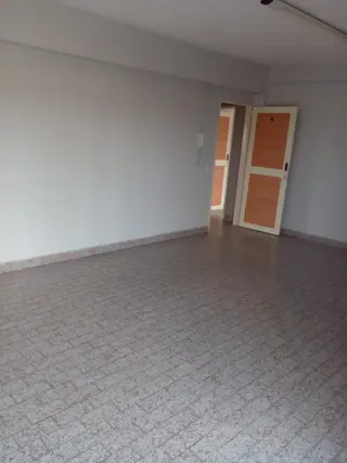 local con 4 oficinas foto 4