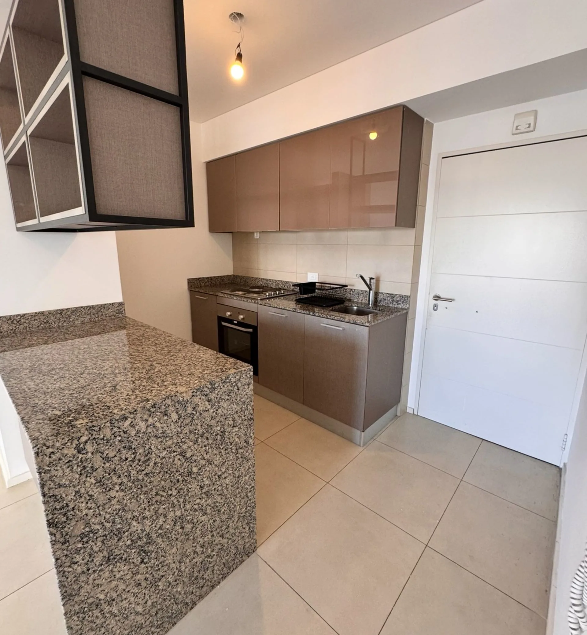 DEPARTAMENTO 2 AMBIENTES VENTA BALCÓN COCHERA AMEN foto 3