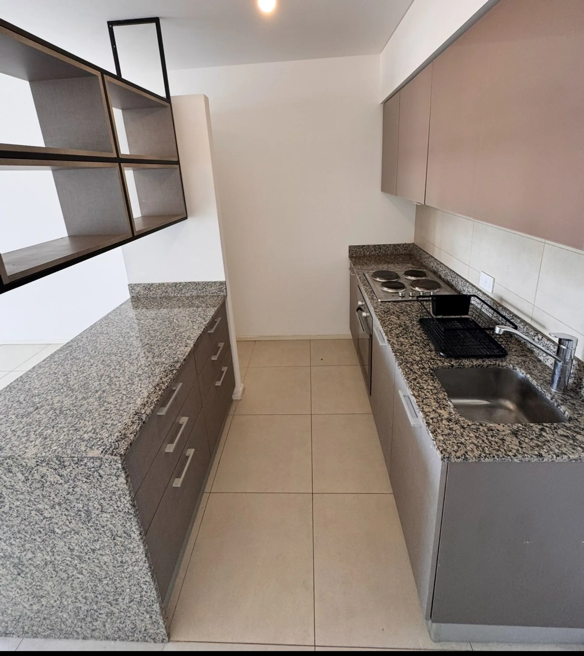 DEPARTAMENTO 2 AMBIENTES VENTA BALCÓN COCHERA AMEN foto 4