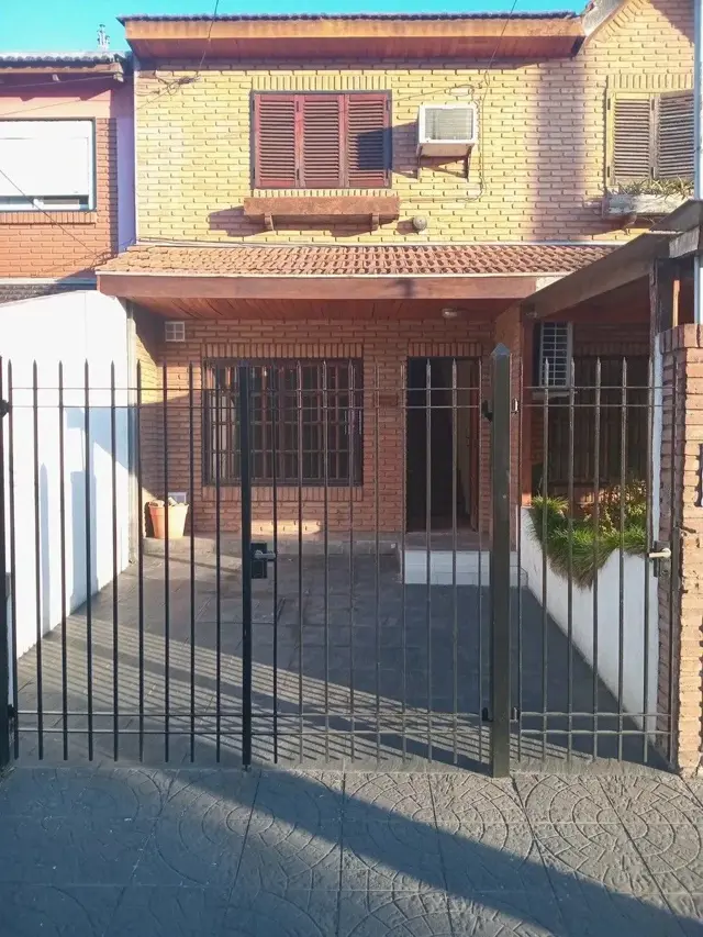 Alquiler duplex 3 ambientes con patio y cochera Villa Luzuriaga