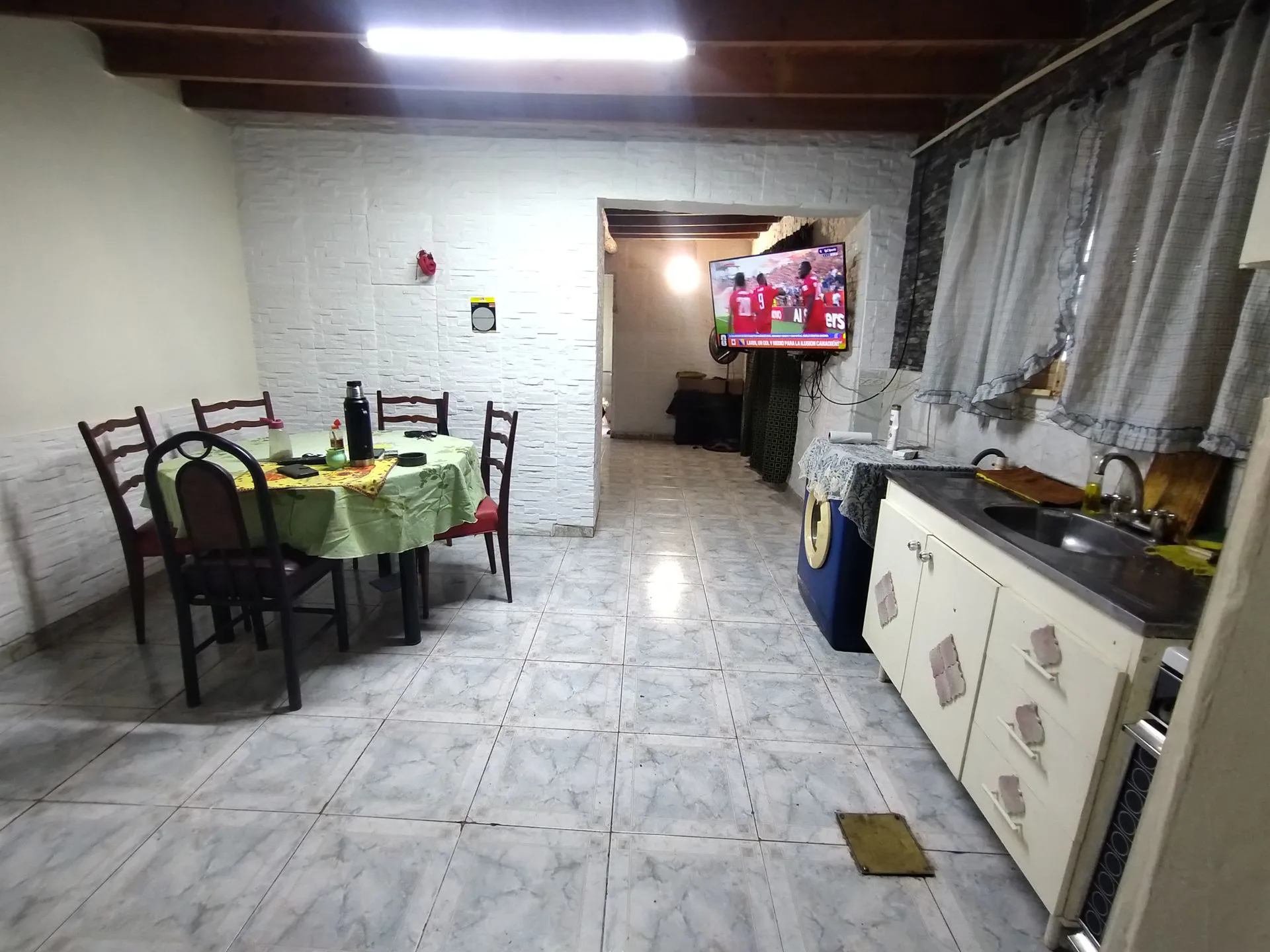 Casa Ideal 2 Familias, 3 Dorm, cochera cubierta foto 5