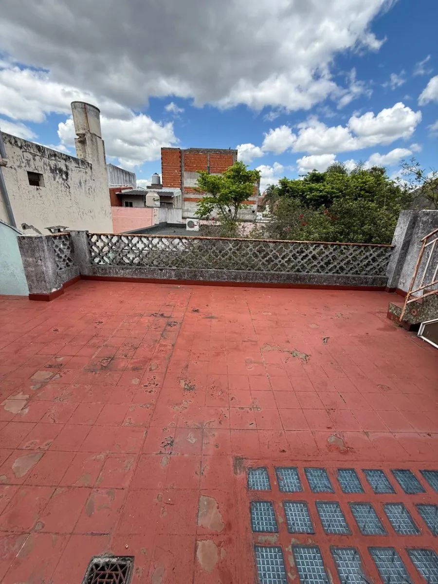 Casa en VENTA de 5 amb, con dependencia - Villa Lugano foto 2