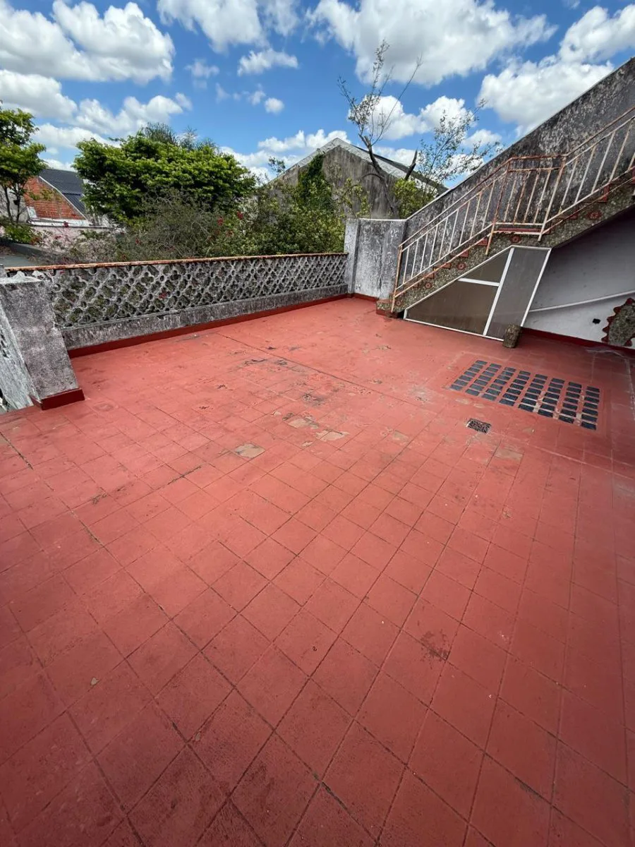 Casa en VENTA de 5 amb, con dependencia - Villa Lugano foto 3