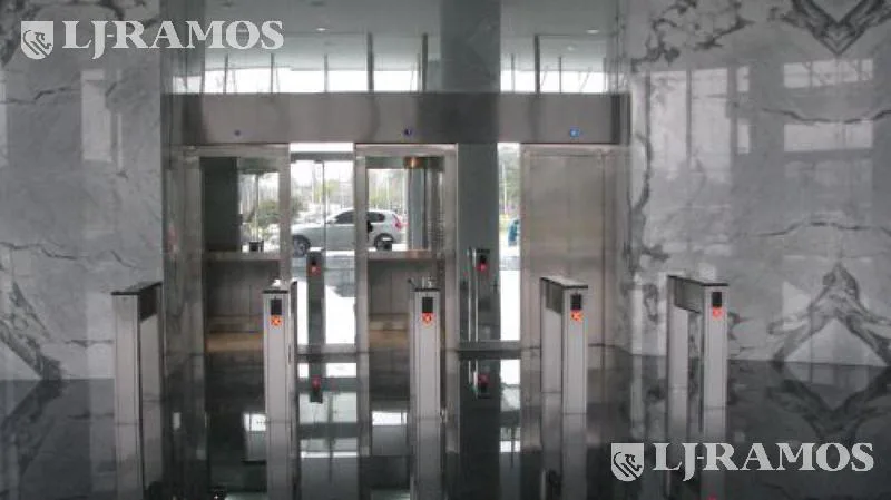 Alquiler de oficina de 455 m2 en Tigre foto 3