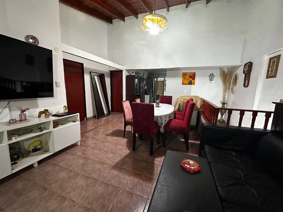 ALQUILER  PH 3 AMBIENTES MORON CON PATIO Y BALCON foto 2