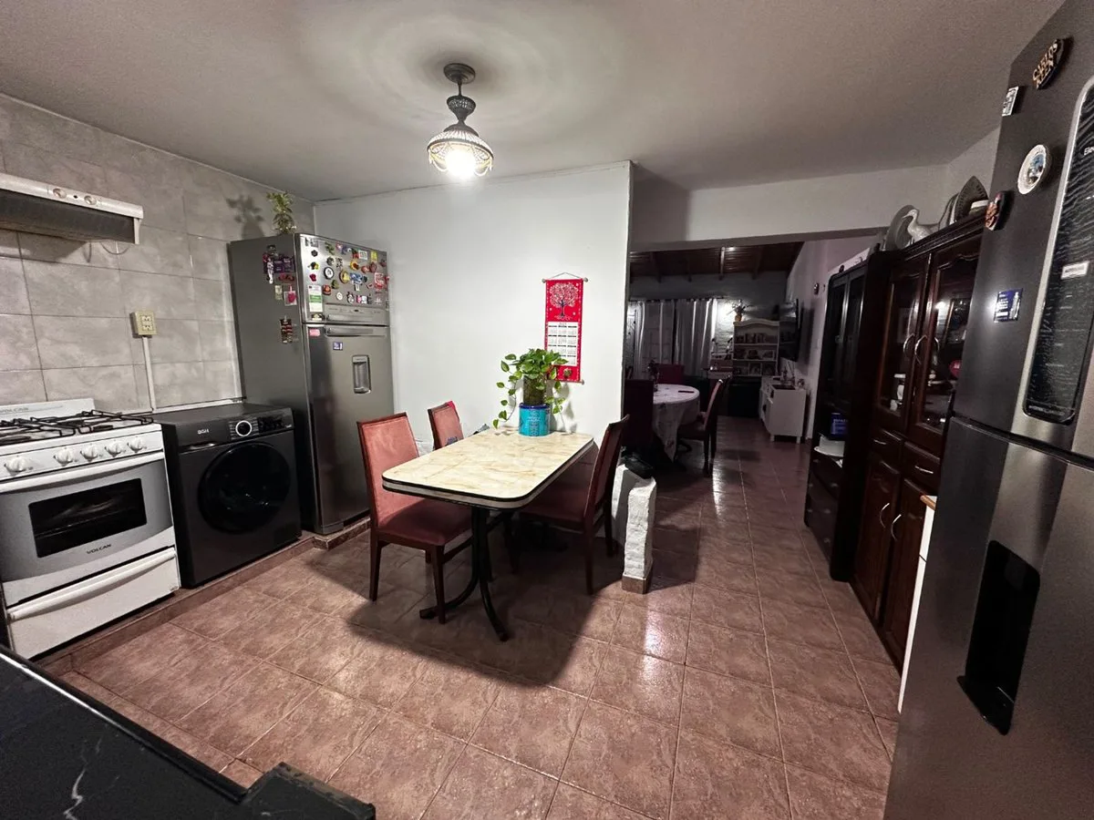 ALQUILER  PH 3 AMBIENTES MORON CON PATIO Y BALCON foto 5