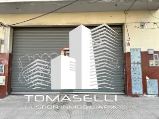 ALQUILER - GALPON 240 m2 - SOBRE AVENIDA CROVARA - ZONA M.I. foto 1