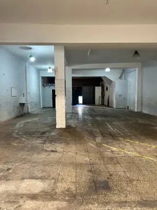 ALQUILER - GALPON 240 m2 - SOBRE AVENIDA CROVARA - ZONA M.I. foto 4