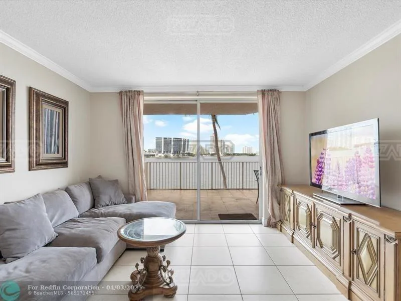 18260 N Bay Rd #304 18200 foto 3