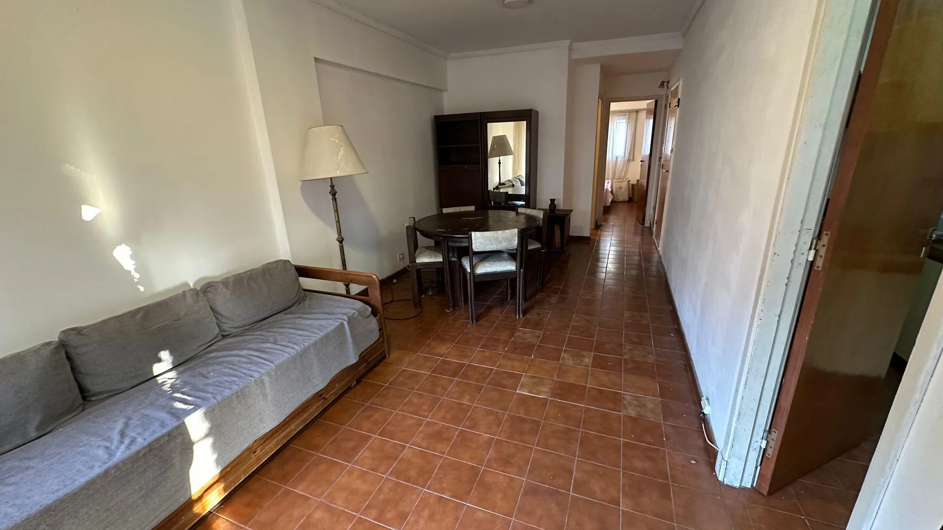 Venta Departamento 2 Amb. Frente c/Balcón La Perla foto 3